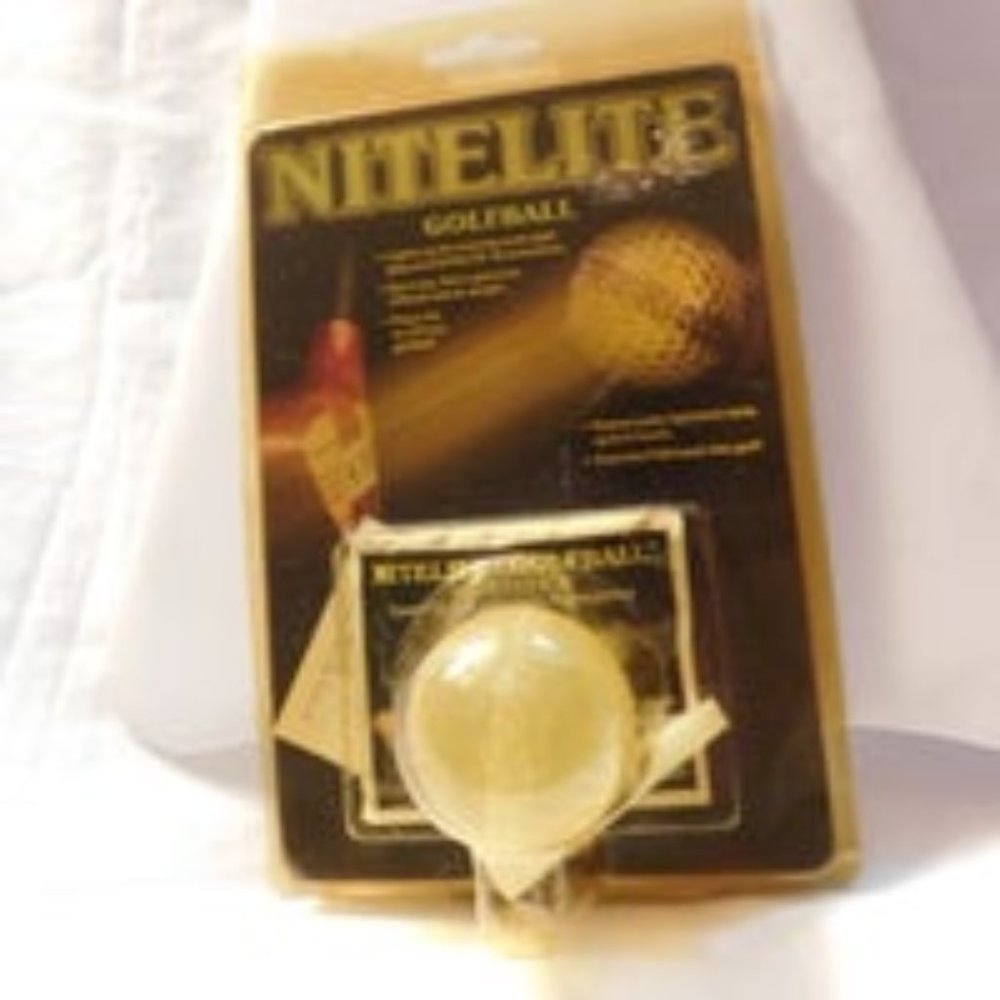 Golf Ball Lights Up for Evening and Night Play NEW